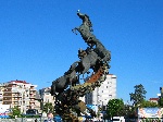 Monumentos y esculturas