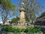 Monumentos y esculturas