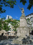 Monumentos y esculturas