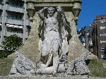 Monumentos y esculturas
