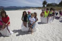 Multitarea nº 2 para niños en la playa de O Vao